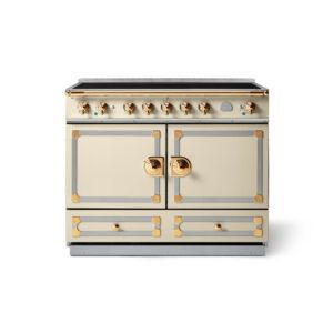LaCornue Cornufé 110cm Induction Cooker - Morning Dew with Polished Brass & Stainless Steel Trim